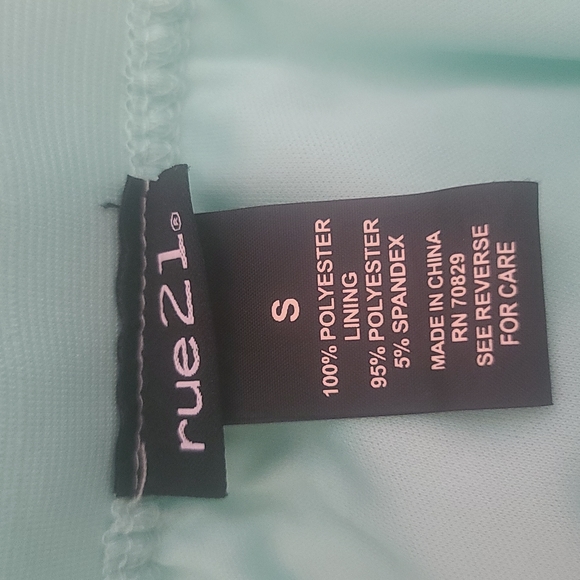 Run 21 skirt tulle size small - Picture 3 of 4